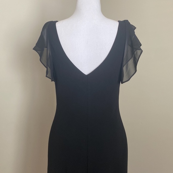 Beautiful Black Dress with V-Neck with Embroidered Floral Detail - Picture 6 of 9